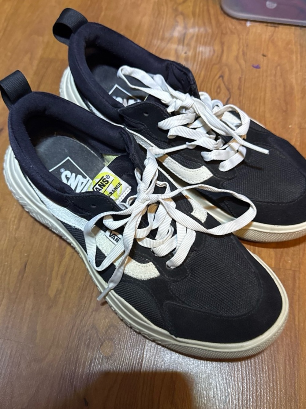 Vans Ultrarange Neo 3 size US 8.5 men